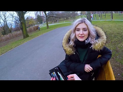 ❤️ برای پول، تقدیر از یک غریبه را قورت می دهد - کار بامزه در پارک اثر Eva Elfie ❤️ پورنو خانگی در ما